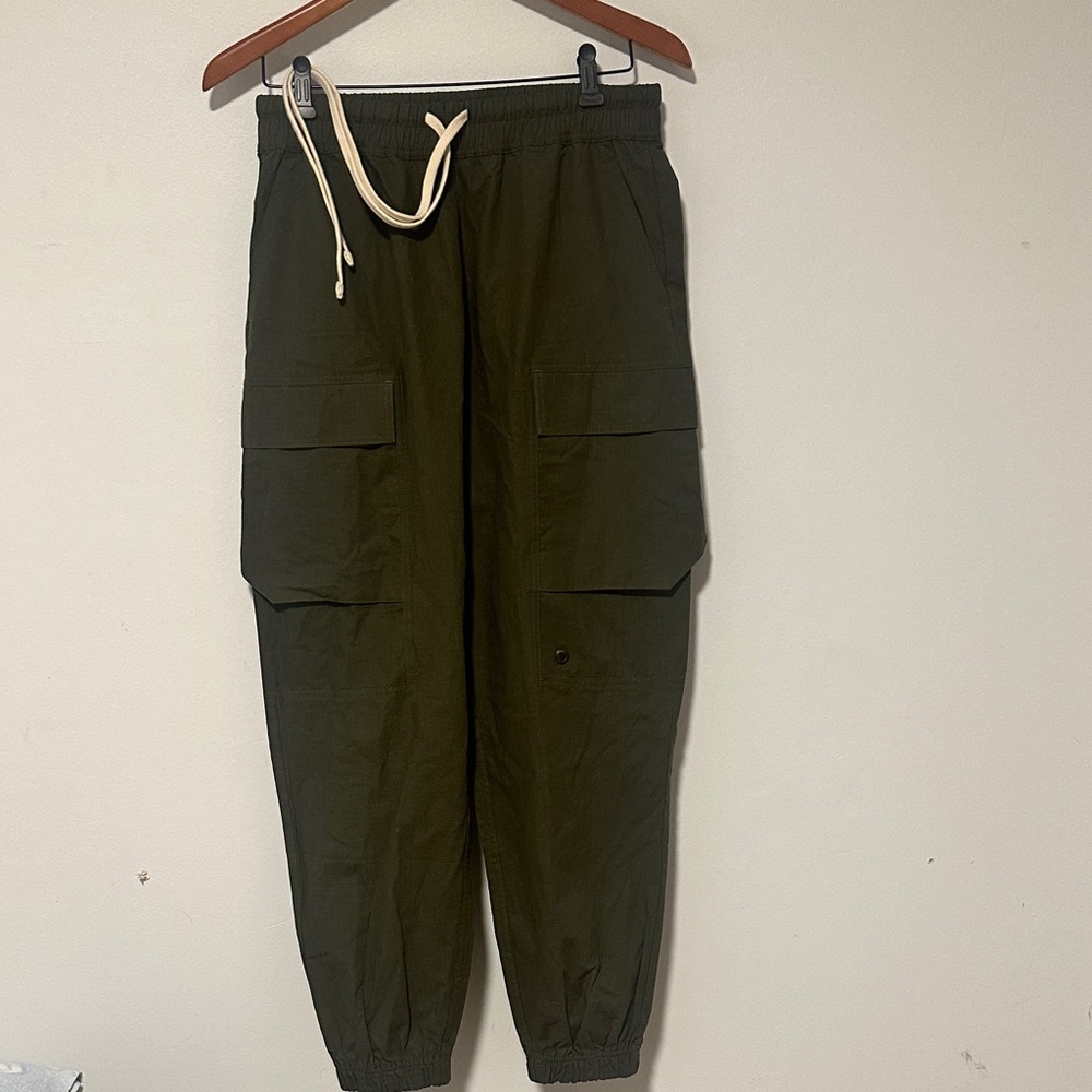 Men's Olive Cargo Jogger Pants with Drawstring Waist